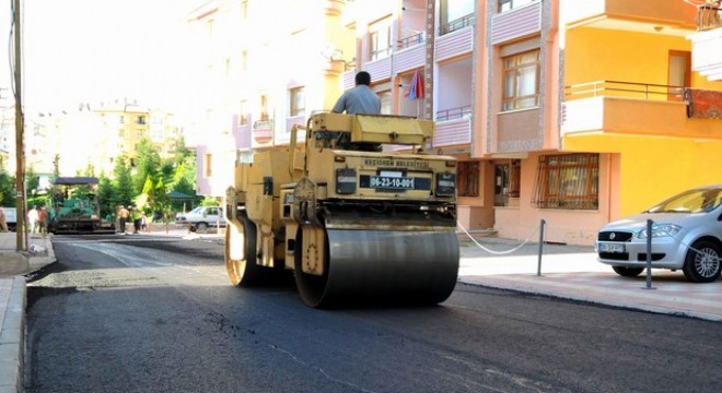 1 yılda 59 bin ton asfalt