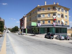 İsmini kazıdılar