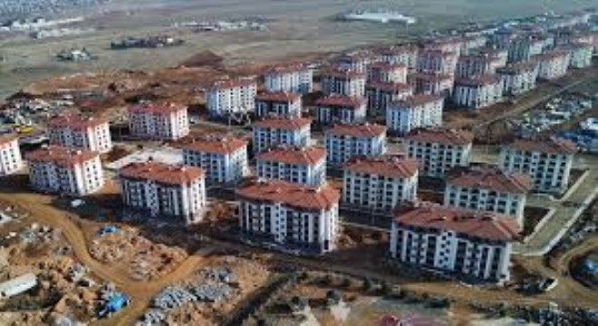 Deprem Konutları Teslim Edilmeye Devam Ediyor