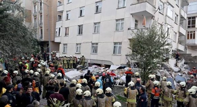 Maltepe'de bina çökmesi: 2 kişinin cansız bedenine ulaşıldı